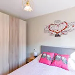 Comodo Y Coqueto Con Jardin En Holiday home *