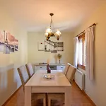 Comodo Y Coqueto Con Jardin En Holiday home