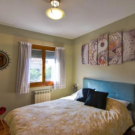 Comodo Y Coqueto Con Jardin En בית נופש *