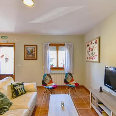 Holiday home Nuevo - Comodo Y Coqueto Con Jardin En *