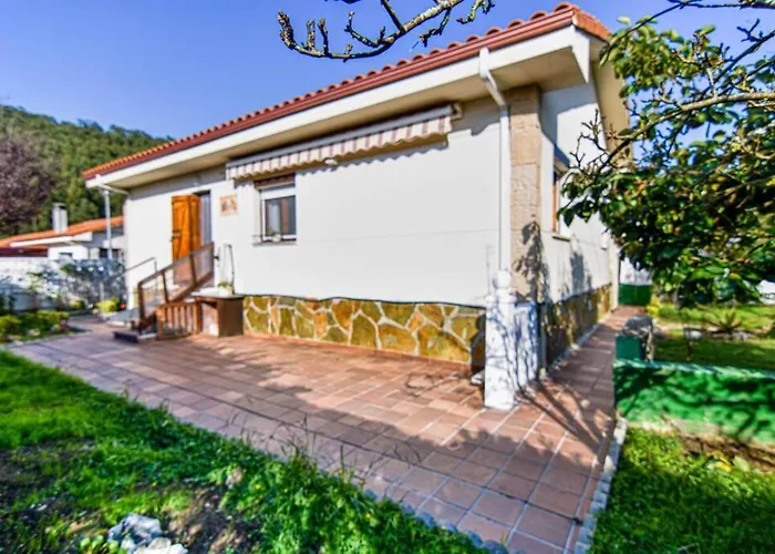 Comodo Y Coqueto Con Jardin En