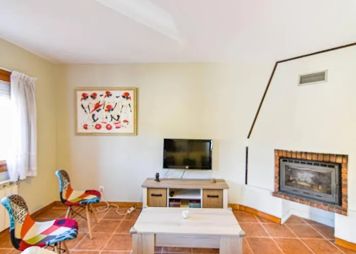 Comodo Y Coqueto Con Jardin En *