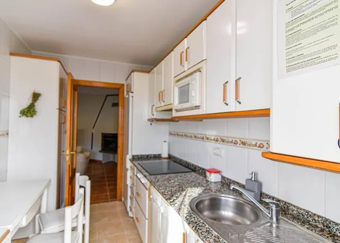 Comodo Y Coqueto Con Jardin En 펜션 아르고노스