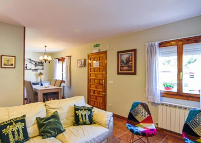 펜션 Comodo Y Coqueto Con Jardin En 아르고노스