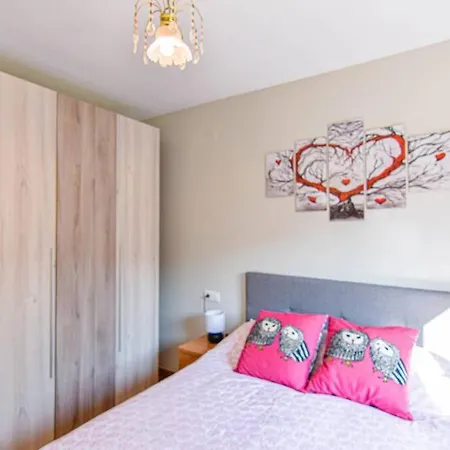 Comodo Y Coqueto Con Jardin En 펜션 *